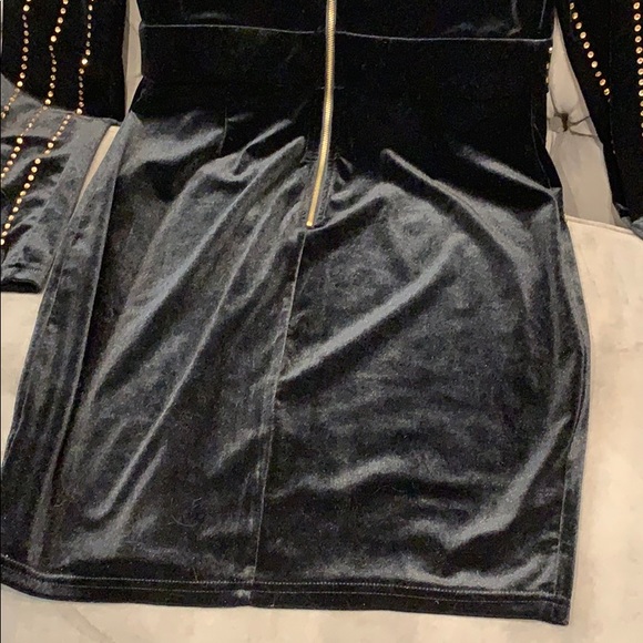 Ya Ya & Co. Velvet Long Sleeves Mini dress - Picture 9 of 11